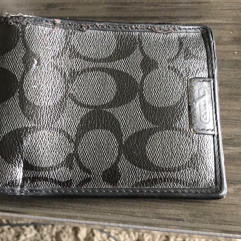 Men’s Coach wallet
